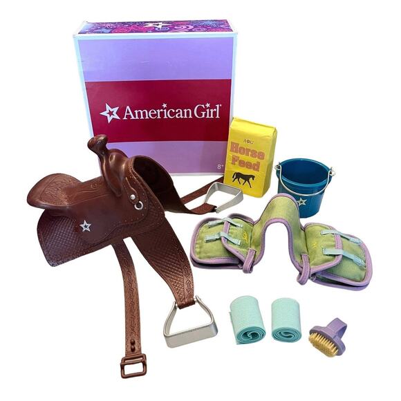 American Girl WESTERN SADDLE SET Horse Saddle Bags Brush Feed Bag Bucket Wraps + - Picture 1 of 7